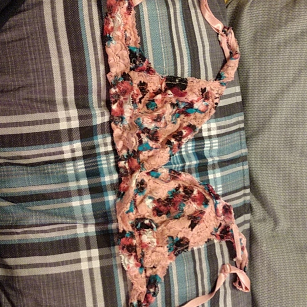 Bra - Picture 2 of 3